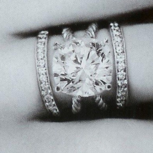 Meet your Posher, Britani - Picture 1 of 1